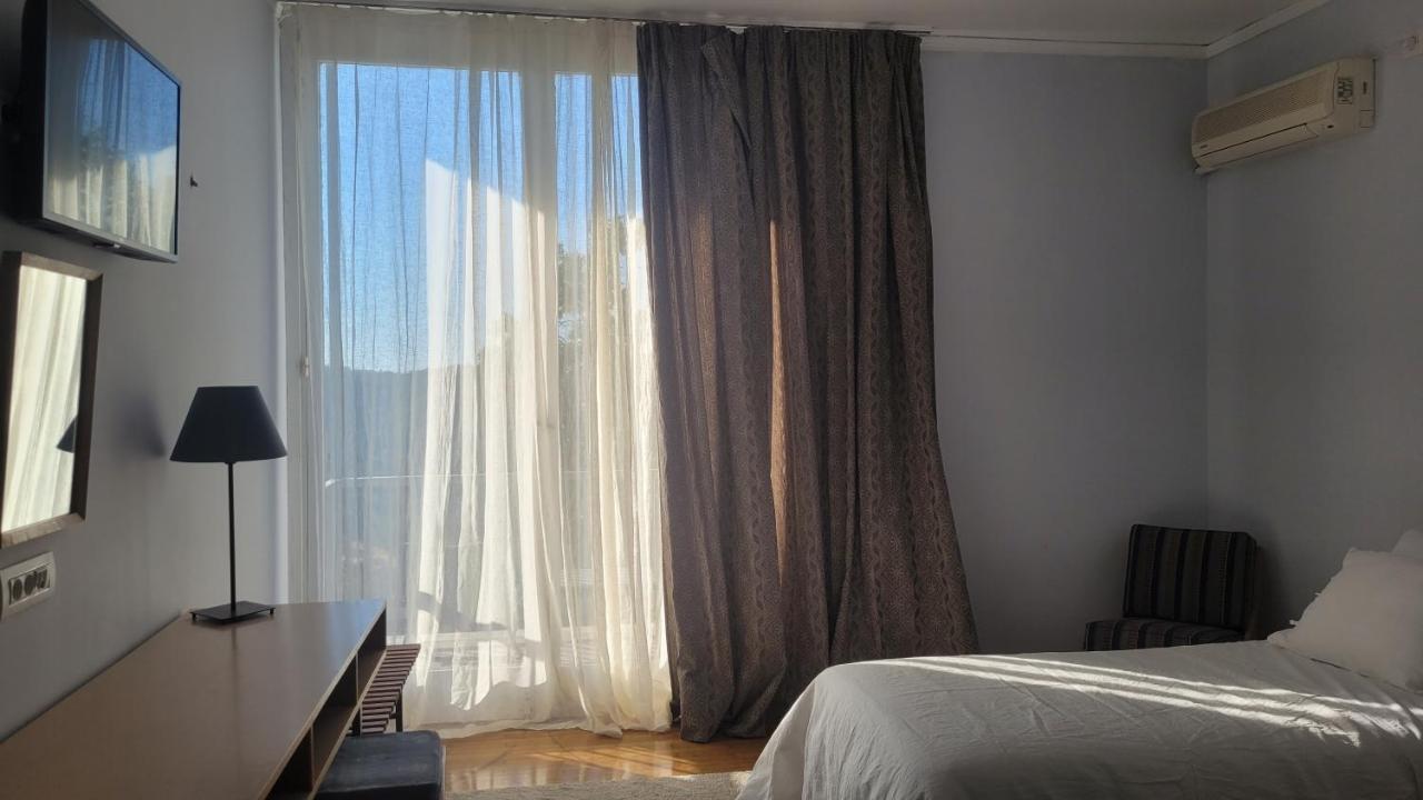Theoxenia Hotel Andritsaina Exterior photo
